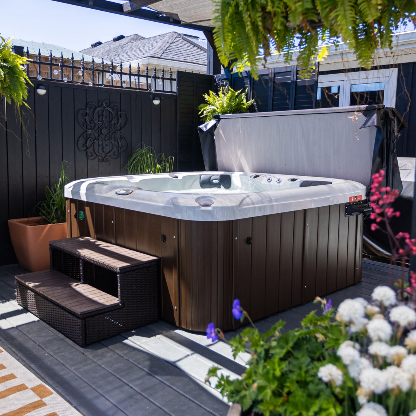 Liberty Spas Luxury 240V 6 Person Spa LYS 5000