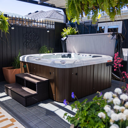 Liberty Spas Luxury 240V 6 Person Spa LYS 5000
